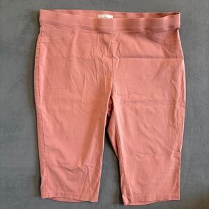 Madison Ponte Cropped Pants in Dusty Rose